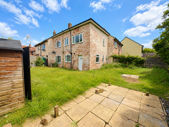 3 bed property, in Knowe Avenue, £160,000