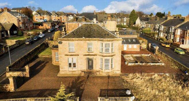 4 bed property, in Bowling Street, £599,995