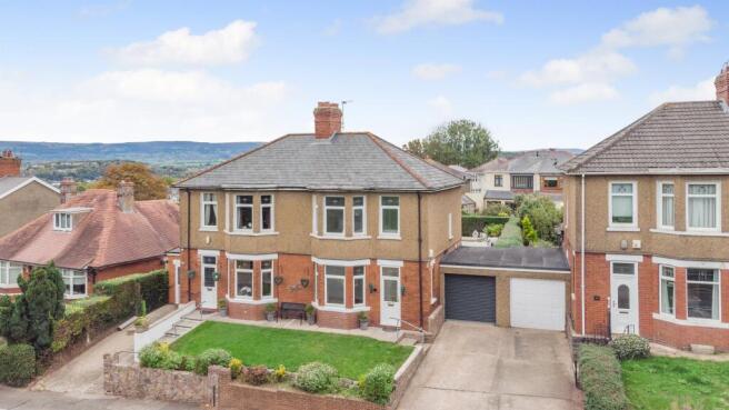 3 bed property, in Christchurch Road, £300,000