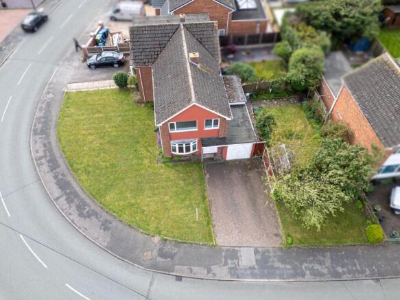 3 bed property, in Claremont Road, £220,000