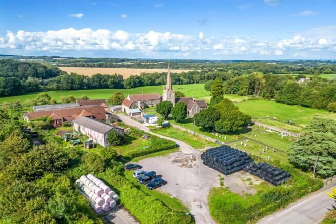 4 bed property, in Historic house, £1,100,000