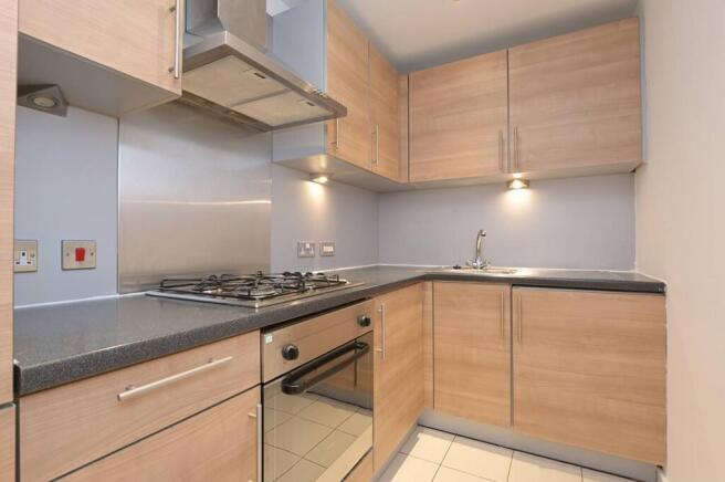 1 bed property, in Hesperus Crossway, £165,000