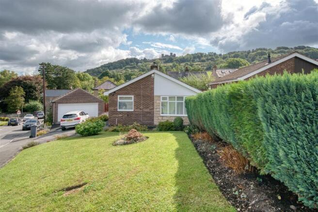 2 bed property, in Tor Rise, £280,000