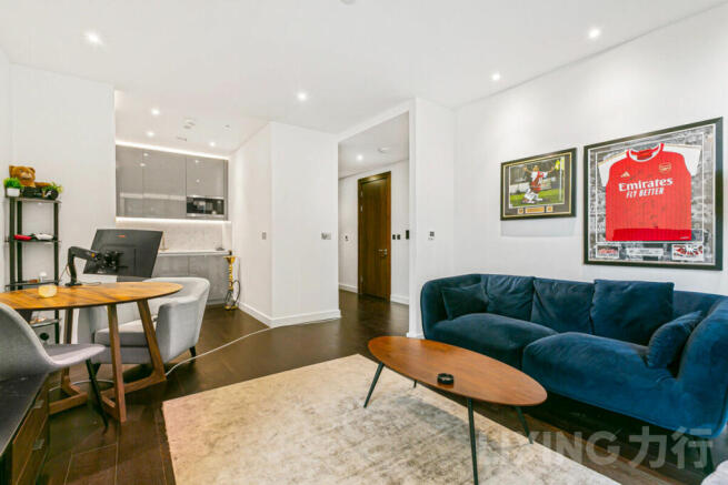1 bed property, in Ponton Road, £629,000