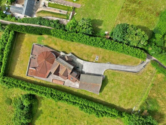 5 bed property, in Westerland, £950,000