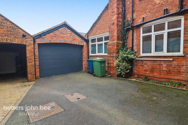 5 bed property, in Rising Brook, £365,000