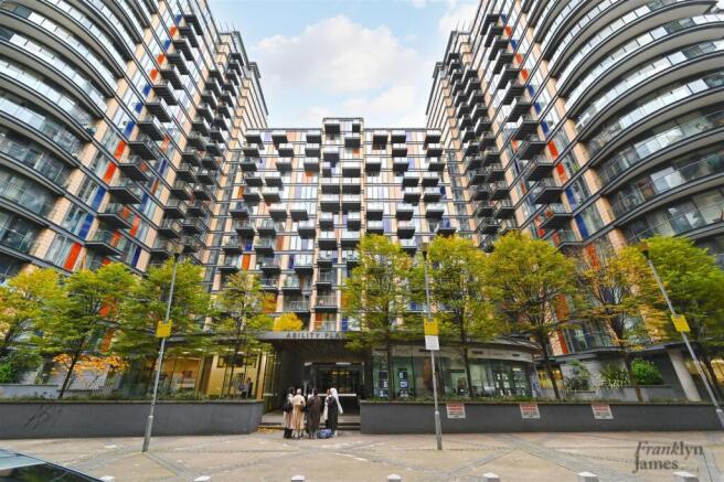 1 bed property, in Ability Place, £325,000