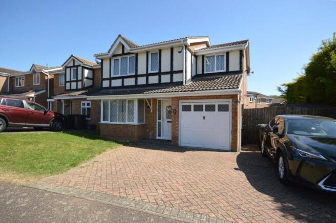 4 bed property, in Kilmarnock Drive, £440,000