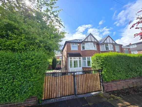 3 bed property, in Kings Road, £425,000