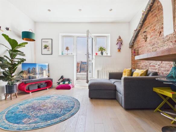 2 bed property, in St Michaels Place, £350,000