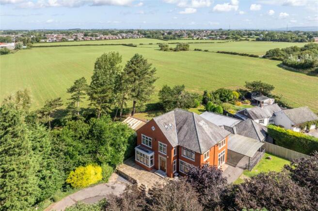 4 bed property, in Bull Park Lane, £1,195,000