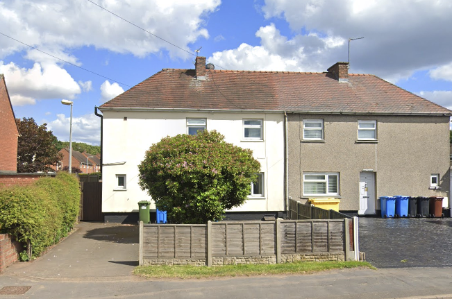 3 bed property, in 5 Cannock Road Shareshill, £29,000