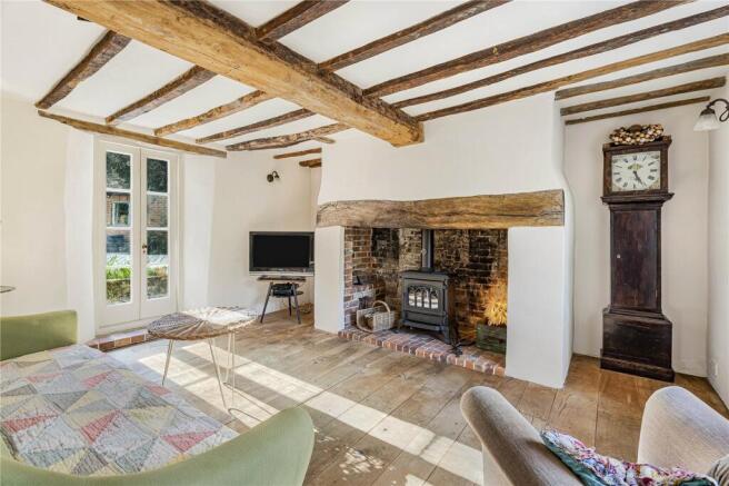 2 bed property, in Aston Rowant OX49, £625,000