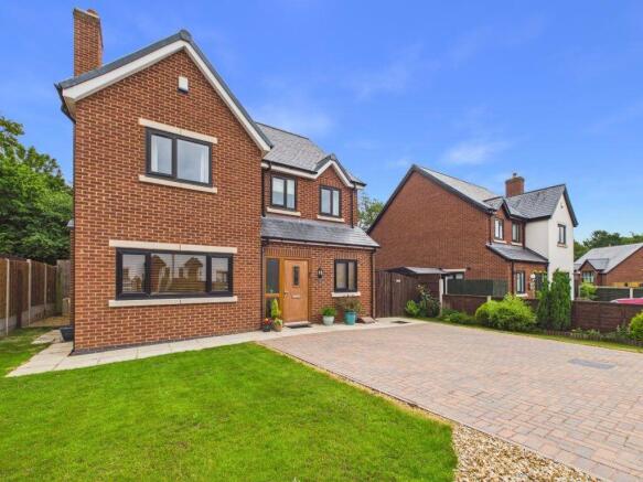 4 bed property, in Highfield Way, £339,950