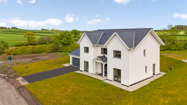 5 bed property, in Plot 17, £295,000