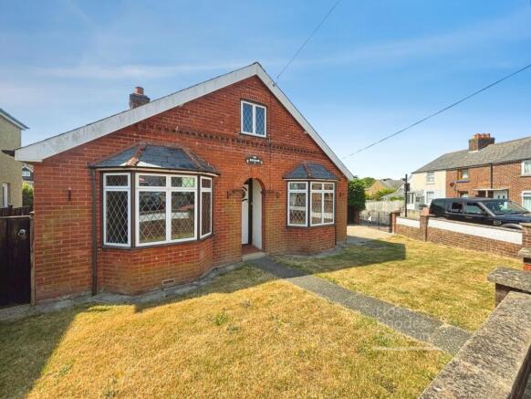 2 bed property, in Trevor Road, £249,500