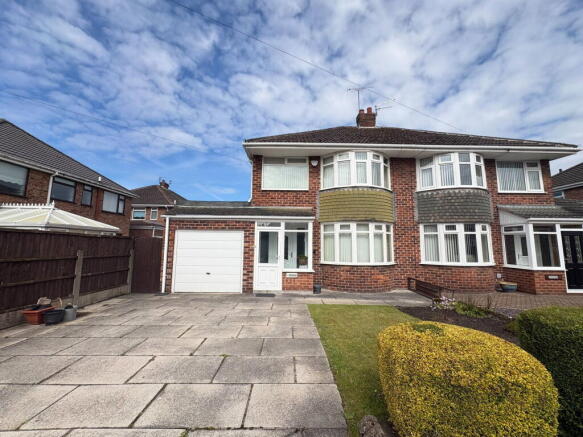 3 bed property, in Keswick Close, £260,000