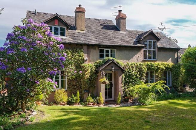 3 bed property, in Astbury Lane Ends, £475,000