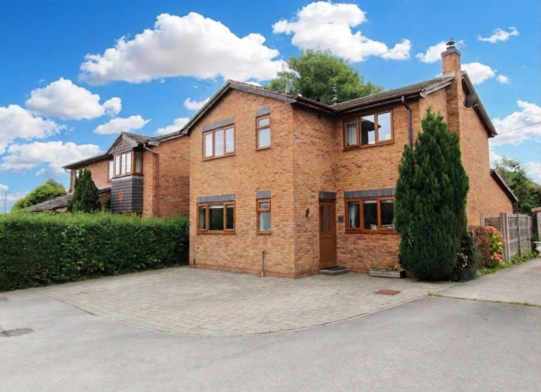 5 bed property, in Bryn Hyfryd, £375,000