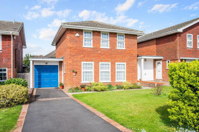 4 bed property, in Bromford Close, £615,000