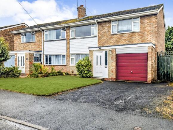 4 bed property, in Abberley Avenue, £260,000