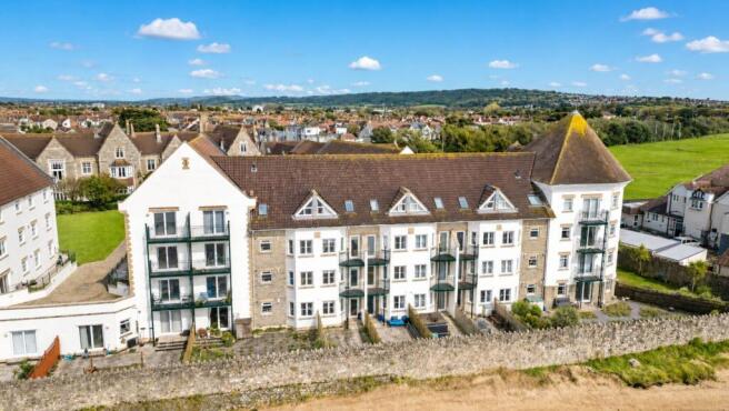 1 bed property, in Royal Sands, £250,000