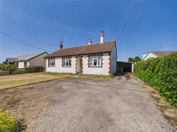 3 bed property, in The Crescent, £550,000
