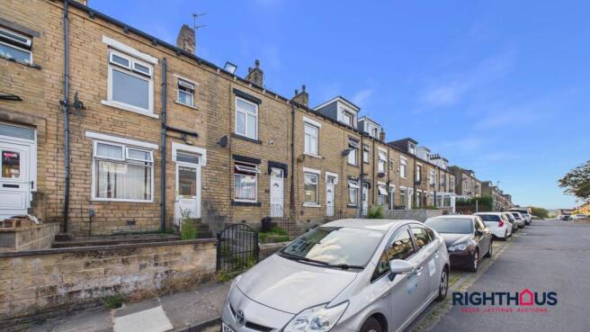 3 bed property, in Harlow Road, £115,000