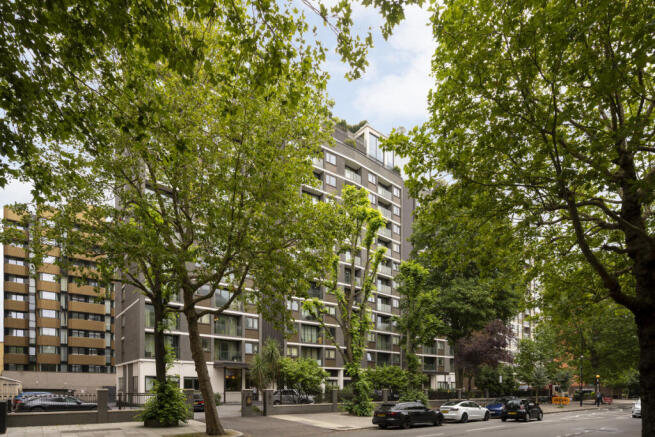 3 bed property, in St. Johns Wood Road, £1,300,000
