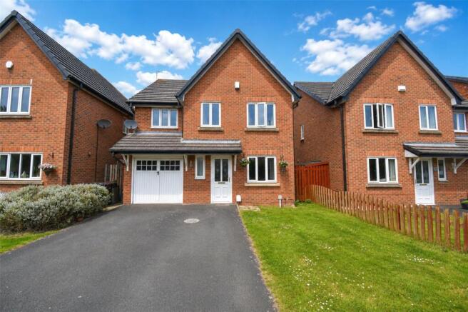 4 bed property, in Cheltenham Crescent, £310,000