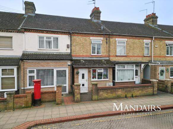 3 bed property, in Belsize Avenue, £175,000