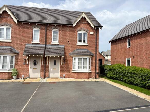3 bed property, in Woodstone Lane, £245,000
