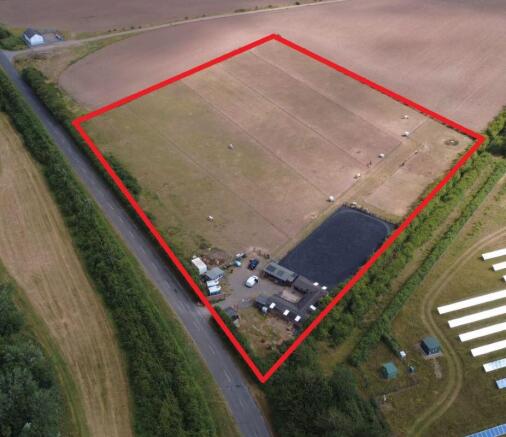 Land, in 5 Acres of Land off Newark Road, £175,000