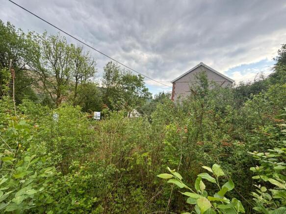 Studio, in Pantteg, £7,000