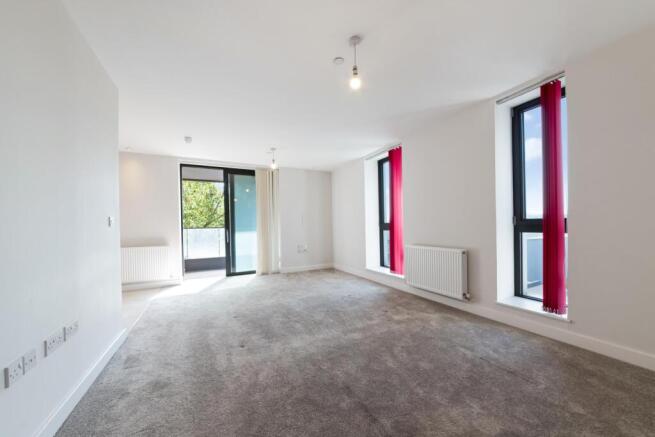 1 bed property, in Connaught Heights, £300,000