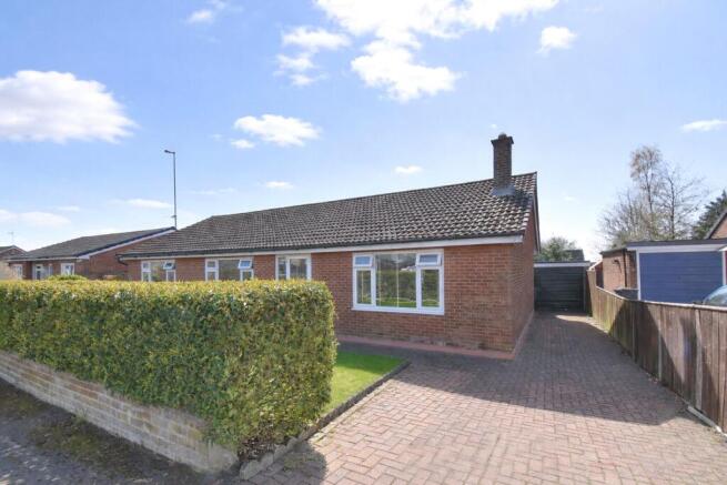 3 bed property, in Winton Road, £385,000
