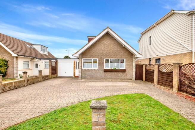 3 bed property, in Elmer Road, £375,000