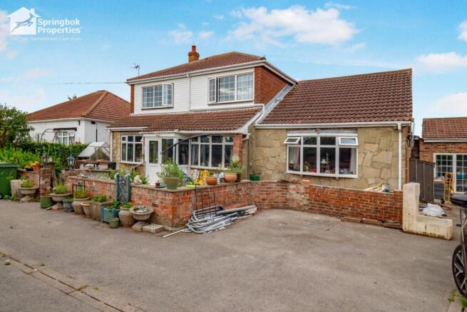 5 bed property, in Hazel Avenue, £315,000