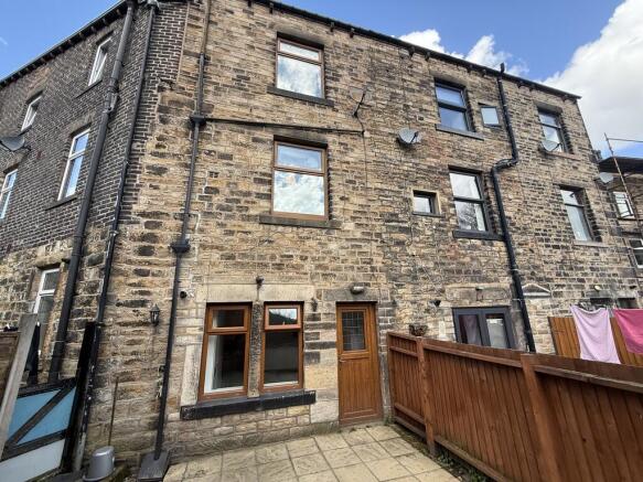 3 bed property, in Bacup Road, £220,000