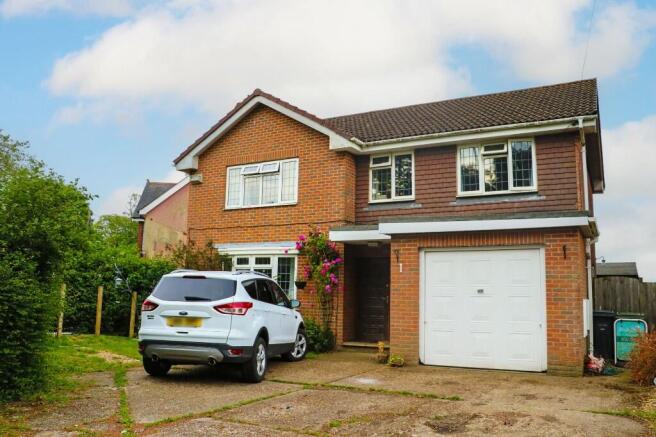 4 bed property, in Station Road, £350,000