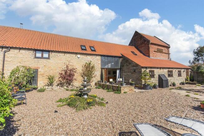 3 bed property, in Penniment Lane, £575,000