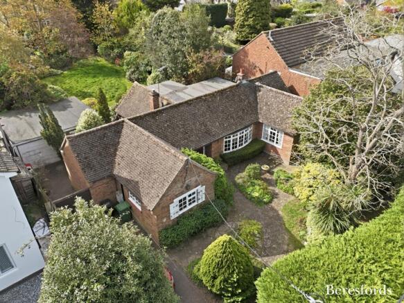 2 bed property, in Fairfield Rise, £750,000