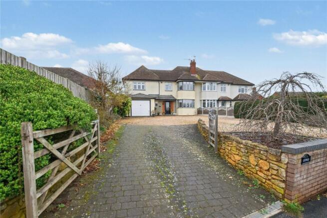 5 bed property, in Church Lane, £600,000