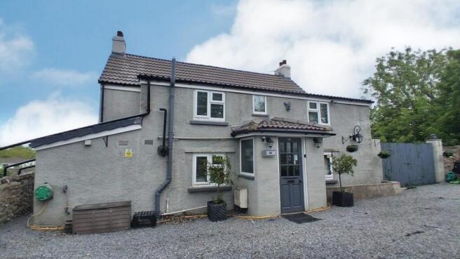 3 bed property, in Worlebury Hill Road, £400,000