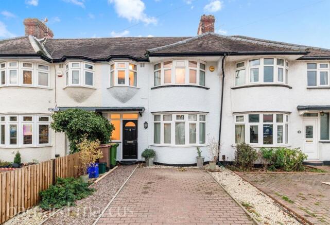 3 bed property, in Kingston Avenue, £550,000