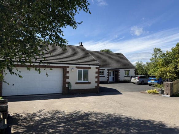 5 bed property, in Windell, £500,000