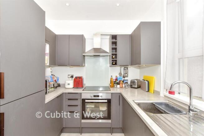 2 bed property, in North End Avenue, £155,000