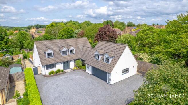 5 bed property, in Bourne Road, £800,000