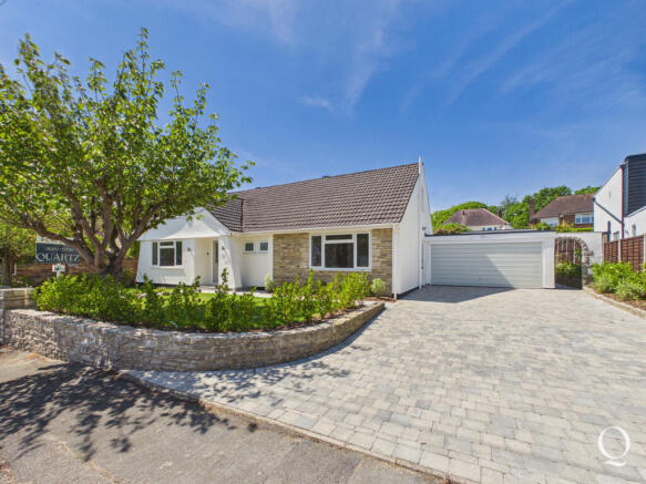 3 bed property, in Gervis Crescent, £875,000