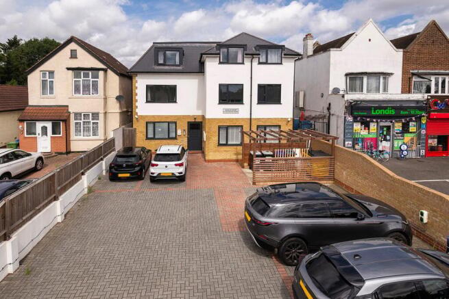11 bed property, in Blackfen Road, £1,900,000
